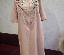 Розовое платье с. М (38-40)