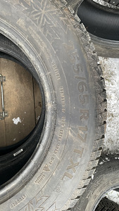 Continental Ice Contact 2 (4 tk) 255/65R17 (6-7mm) (2 foto / 7)