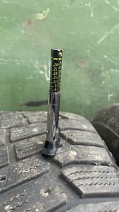 Continental Ice Contact 2 (4 tk) 255/65R17 (6-7mm) (6 foto / 7)