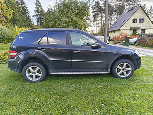 Mercedes-benz Ml320 (4 foto / 10)