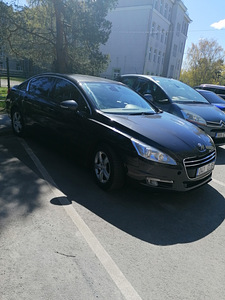 Продажа автомобиля (2 фото из 8)