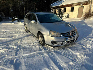 Volkswagen Golf 1.9 R4 77kW (2 foto / 8)