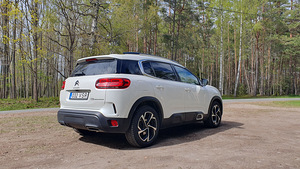 Citroen C5 Aircross BlueHDi 130 AT8 Shine 1.5 96kW (5 foto / 15)