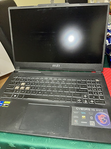 MSI CYBORG 15, i7 16gb. 512gb RTX4060 (1 foto / 3)