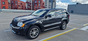 Jeep Grand Cherokee Limited (1 foto / 13)
