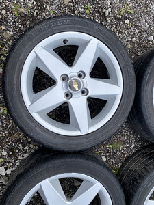 Chevrolet Epica R17 valuveljed 4x114.3 et 49 suverehvidega (6 foto / 6)