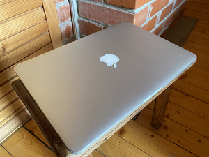 Apple MacBook Pro 13, Late 2013, i5, 500GB SSD, 8GB RAM (2 foto / 2)