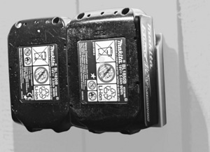 Makita 18V seinakinnitus kahle akule (musta värvi) (2 foto / 3)