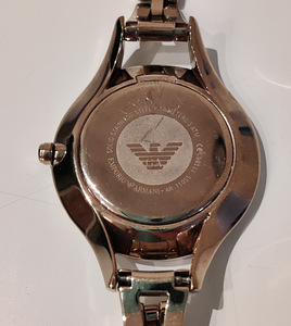 Emporio Armani käevõruga käekell (5 foto / 5)