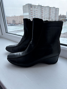 Продам полусапожки Ekko