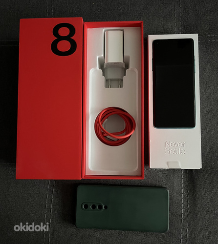 OnePlus 8 (фото #1)