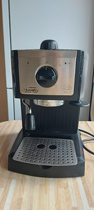 Кофемашина Delonghi (2 фото из 5)