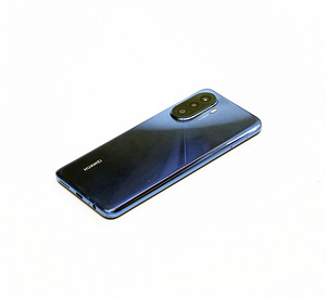 Huawei Nova Y70 128GB (3 foto / 3)