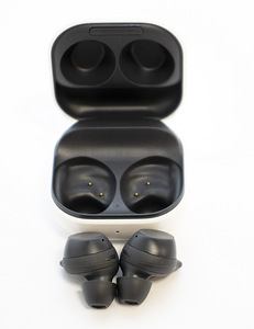 Samsung Galaxy Buds FE (2 foto / 2)