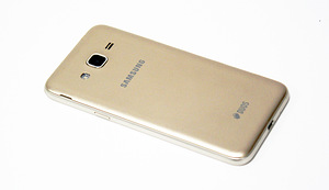 Samsung Galaxy J3 (2016) (3 foto / 3)