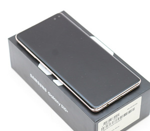 Samsung Galaxy S10+ 1TB (2 foto / 3)
