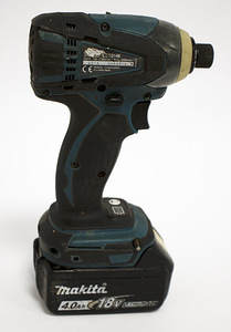 Makita DTD146 + 4.0Ah (2 foto / 2)