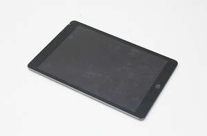 iPad (9 gen) Wi-Fi + Cellular 64GB (2 foto / 3)