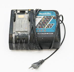 Makita dc18rc (2 foto / 2)