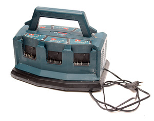 Bosch GAL 18V-80 (2 фото из 2)