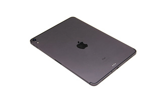 Apple iPad Pro 11 64GB 2018 (3 foto / 3)