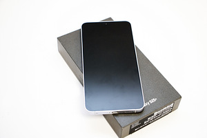 Samsung Galaxy S25+ 256GB (2 foto / 3)