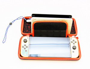 Nintendo Switch OLED The Legend of Zelda Edition (2 foto / 2)