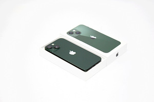 iPhone 13 mini 128GB (3 foto / 3)