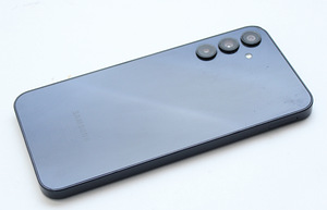 Samsung Galaxy A15 128GB (2 foto / 3)