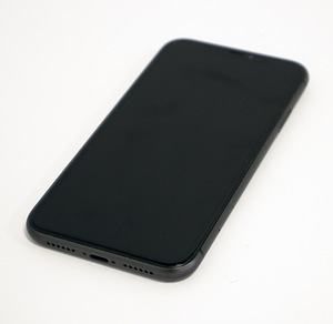 Apple iPhone 11 128GB (2 foto / 3)