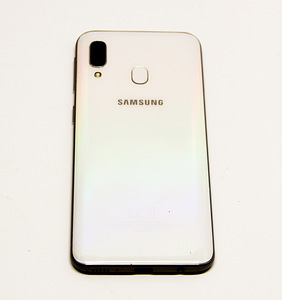 Samsung Galaxy A40 64GB (3 фото из 3)