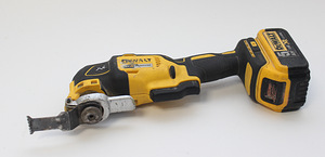 DeWalt DCS355 + 5.0Ah aku (2 foto / 2)