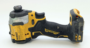 DeWalt DCF850 (2 фото из 3)