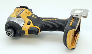 DeWalt DCF850 (3 фото из 3)