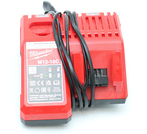 Milwaukee M12-18C (2 foto / 2)