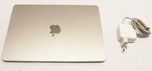 Macbook Air M3 2024 (3 foto / 3)