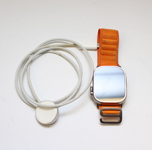 Apple Watch Ultra 49mm (2 foto / 2)