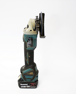 Makita DGA511 + 6.0Ah (2 foto / 2)