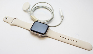 Apple Watch SE 3 GPS + Cellular 44mm (2 foto / 2)