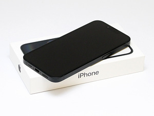 iPhone 16e 128GB 6,1 tolli 48MP (2 foto / 3)