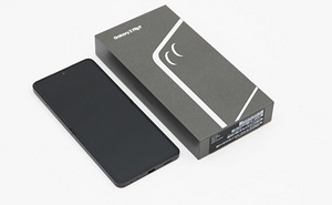 Mobiiltelefon Samsung Galaxy Z Flip7 256GB 12GB RAM (2 foto / 3)