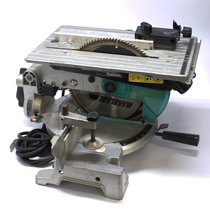 Циркулярная пила Makita LH1040F 1650 Вт 260 мм (2 фото из 2)