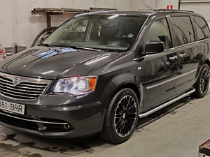 Lancia Voyager (1 foto / 10)
