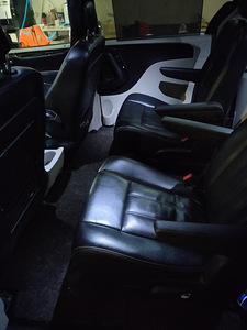 Lancia Voyager (9 foto / 10)