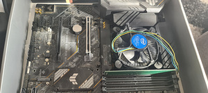 TUF Gaming B560 Plus WIFI + i3 - 10100f + 8gb ddr4 (3 foto / 3)