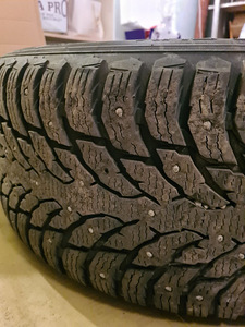 Land Rover / Range Rover 20 Диски и зимние шины (275/50) (4 фото из 6)