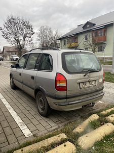 Opel Zafira 2.0 diesel (3 foto / 8)