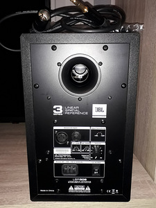 Kõlarid JBL professional LSR 305 (4 foto / 7)