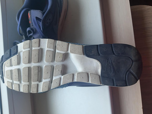 Nike tossud 40,5-41 (2 foto / 2)