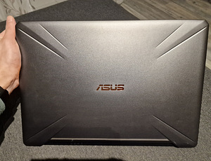 ASUS TUF Gaming FX705DU (Ryzen 7, GTX 1660TI, 16GB ,512 SSD) (2 foto / 4)